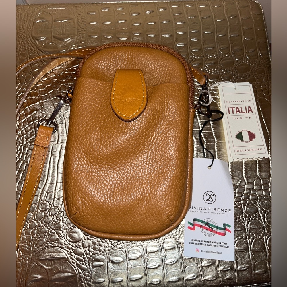 Divina Firenze Italy Genuine Leather Crossbody